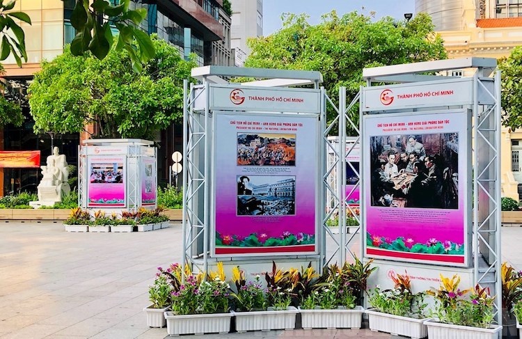 Triển lãm ảnh ''Hồ Chí Minh - Đẹp nhất tên Người''
